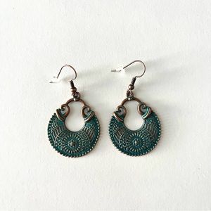 Turquoise Color and Bronze Fashion Earrings with Circle Design